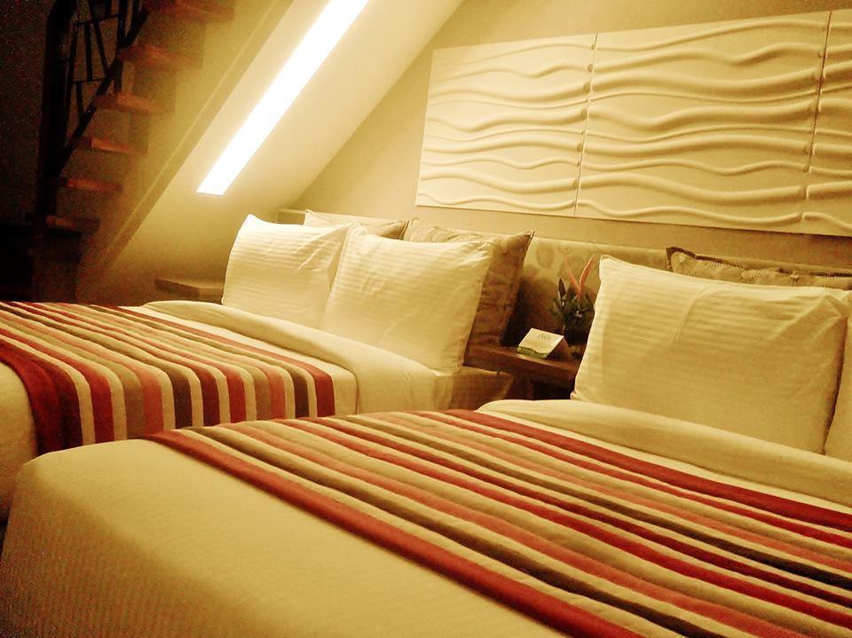 Camaya Coast Hotel Mariveles Buitenkant foto